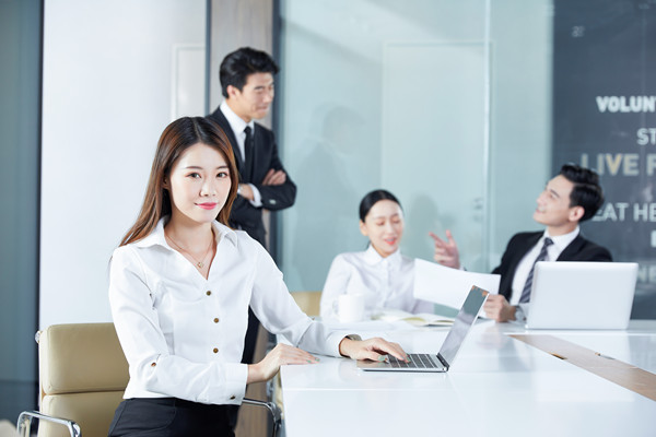 年度經營計劃：聚焦核心業(yè)務，提升核心競爭力