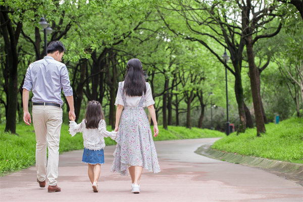 民政部：鼓勵(lì)將婚姻登記機(jī)關(guān)設(shè)在公園，目的是什么？
