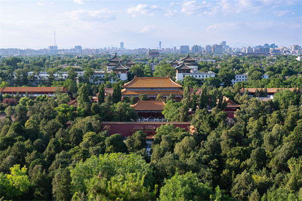多家公司通知帶薪放假看閱兵，績效管理有何啟示？