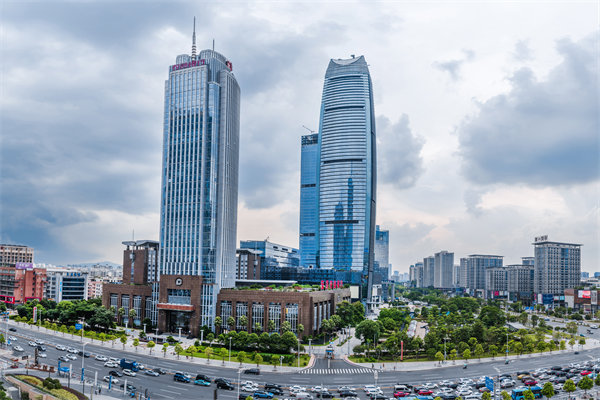 集團(tuán)子公司各自為戰(zhàn)內(nèi)耗嚴(yán)重，東莞集團(tuán)管控咨詢公司能協(xié)助解決嗎？