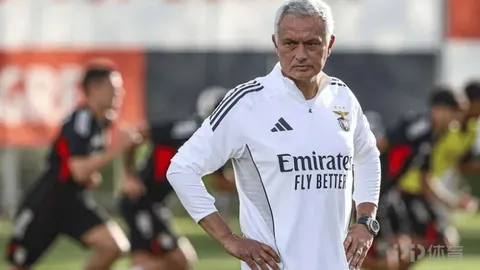 泽林斯基指出：机遇有限球员须不断证明自己已准备好登场